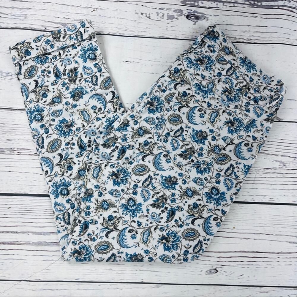 Ann Taylor LOFT blue denim stretch cropped